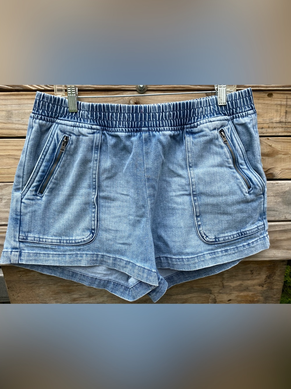 Aerie Light Blue Denim Women’s Elastic Waist Shorts